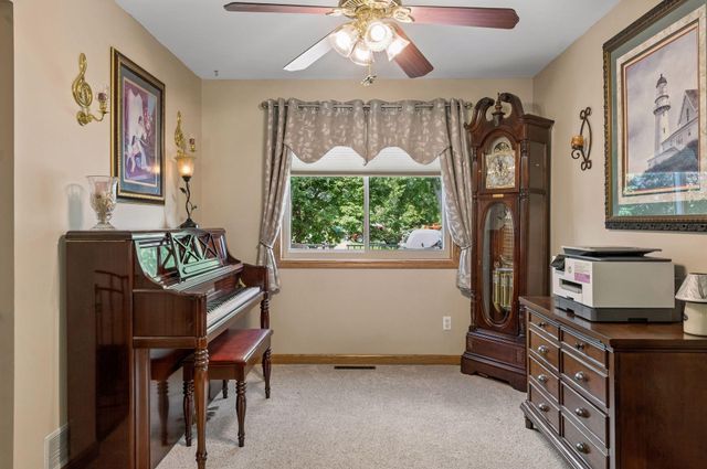 21071 Hyacinth Avenue, Lakeville, MN 55044