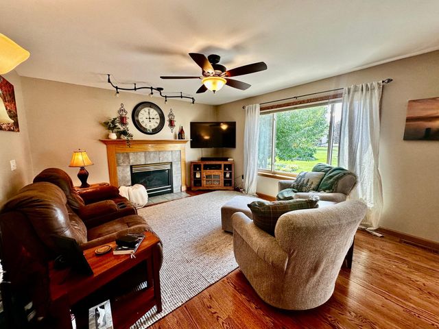 21071 Hyacinth Avenue, Lakeville, MN 55044