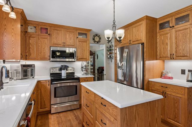 21071 Hyacinth Avenue, Lakeville, MN 55044