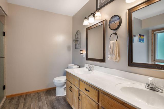 21071 Hyacinth Avenue, Lakeville, MN 55044
