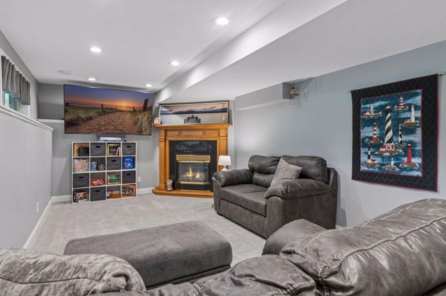 21071 Hyacinth Avenue, Lakeville, MN 55044