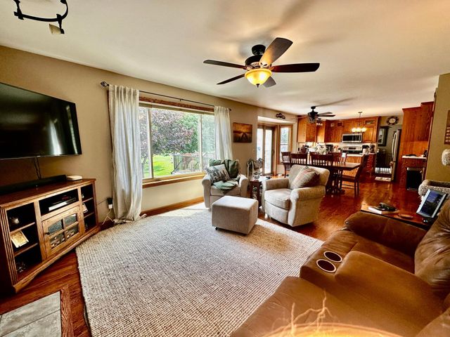 21071 Hyacinth Avenue, Lakeville, MN 55044