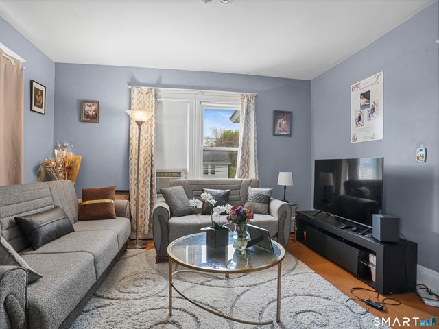 21 Ardmore Street, Fairfield, CT 06824