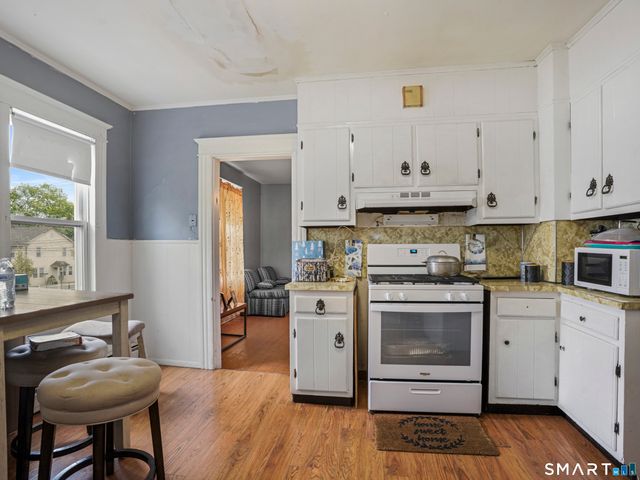 21 Ardmore Street, Fairfield, CT 06824