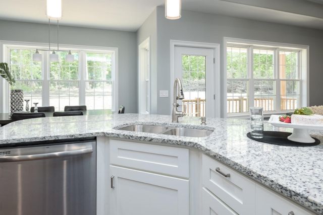 305 Waldon Drive, Battle Creek, MI 49015