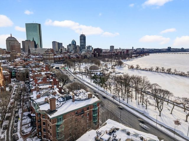 49 Charles St, Boston, MA 02114