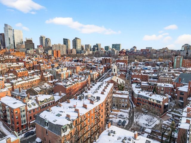 49 Charles St, Boston, MA 02114