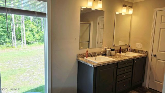 2094 Traders Neck Road, Hampstead, NC 28443