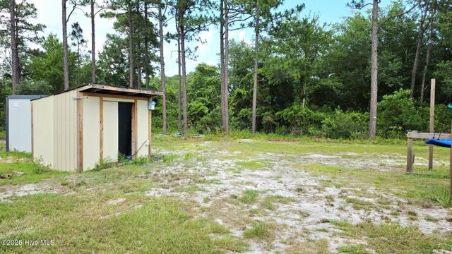 2094 Traders Neck Road, Hampstead, NC 28443