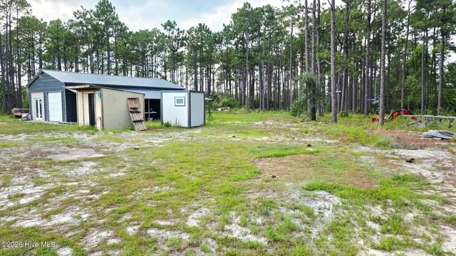 2094 Traders Neck Road, Hampstead, NC 28443
