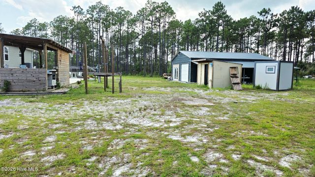 2094 Traders Neck Road, Hampstead, NC 28443
