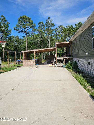 2094 Traders Neck Road, Hampstead, NC 28443