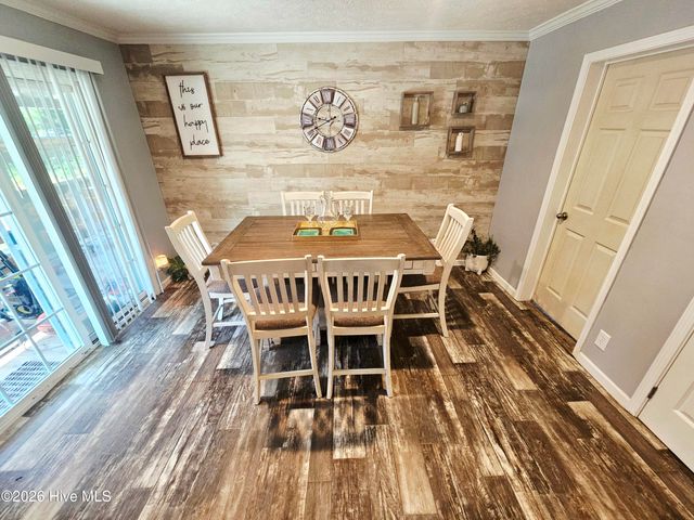 2094 Traders Neck Road, Hampstead, NC 28443