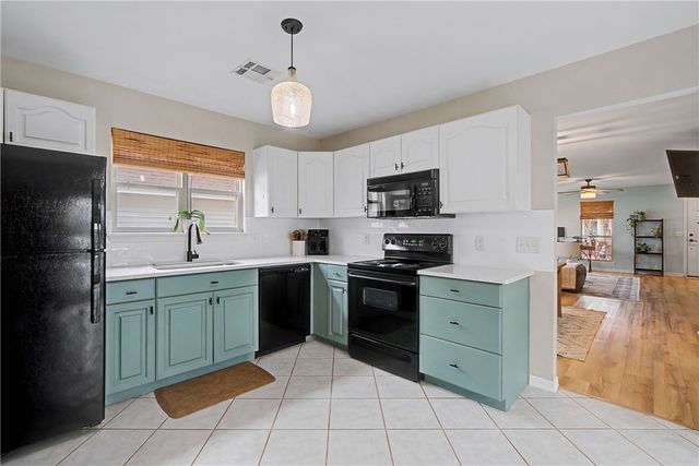 2733 N Westminster Drive, Fayetteville, AR 72704