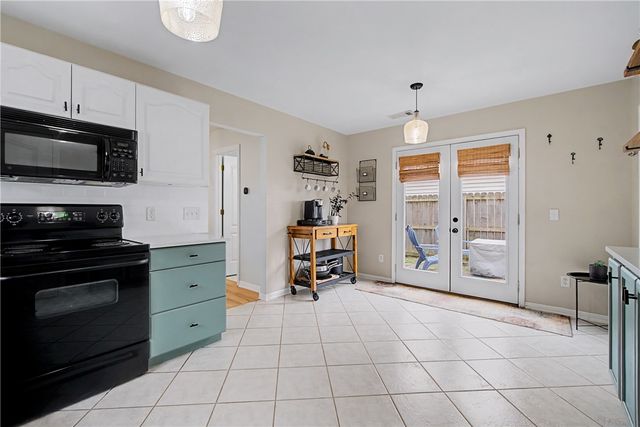 2733 N Westminster Drive, Fayetteville, AR 72704