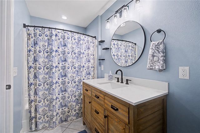 2733 N Westminster Drive, Fayetteville, AR 72704