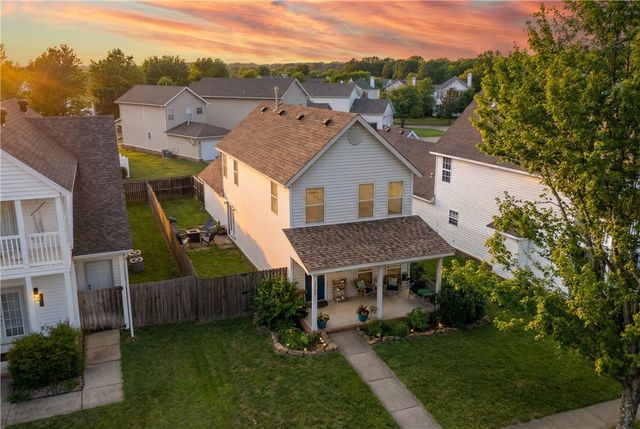 2733 N Westminster Drive, Fayetteville, AR 72704