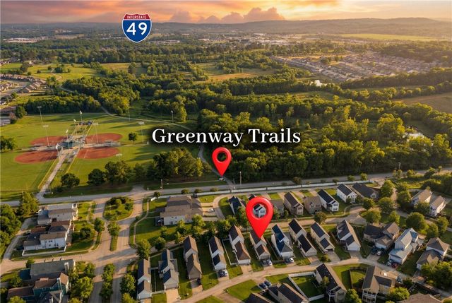 2733 N Westminster Drive, Fayetteville, AR 72704