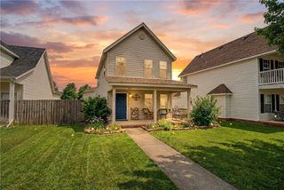 2733 N Westminster Drive, Fayetteville, AR 72704