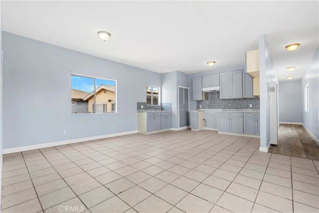 10406 Avalon Boulevard, Los Angeles, CA 90003