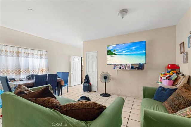 10406 Avalon Boulevard, Los Angeles, CA 90003