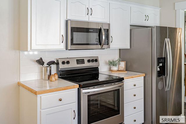 818 Maplewood Drive, Idaho Falls, ID 83401