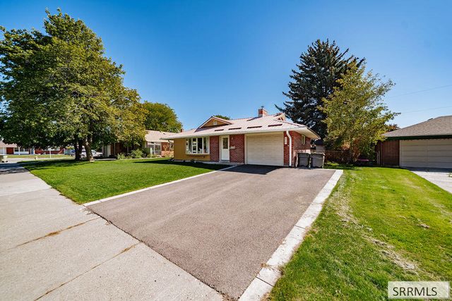 818 Maplewood Drive, Idaho Falls, ID 83401