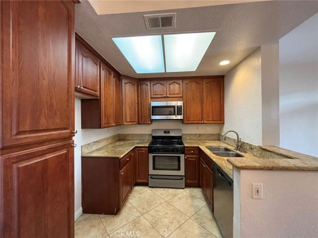 5 Castano, Rancho Santa Margarita, CA 92688
