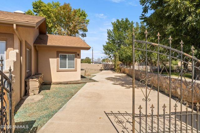 2591 Tularosa Drive, Las Cruces, NM 88007