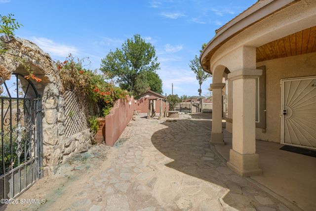 2591 Tularosa Drive, Las Cruces, NM 88007