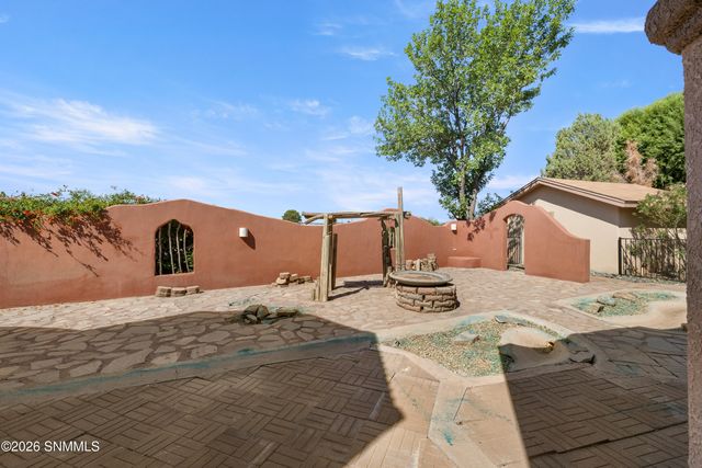 2591 Tularosa Drive, Las Cruces, NM 88007