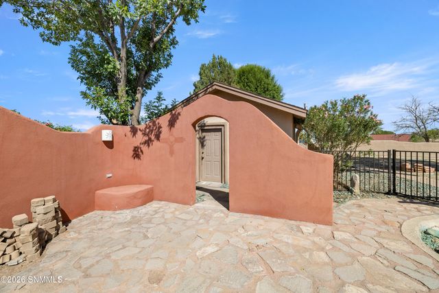 2591 Tularosa Drive, Las Cruces, NM 88007