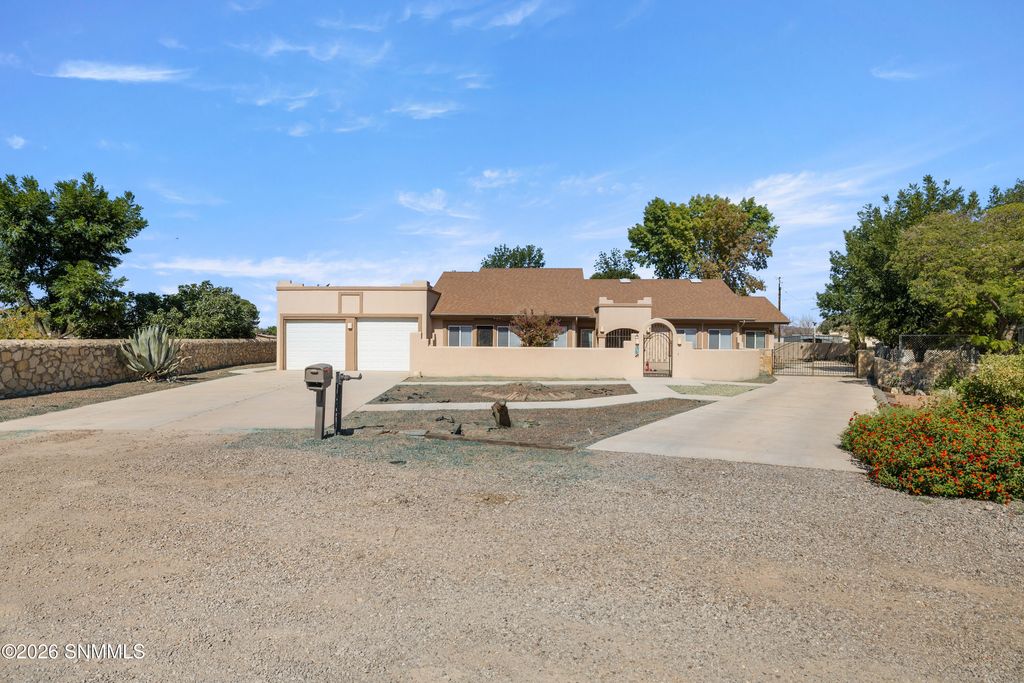 2591 Tularosa Drive, Las Cruces, NM 88007