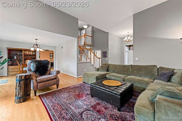51013 W Hills Drive, Plymouth, MI 48170