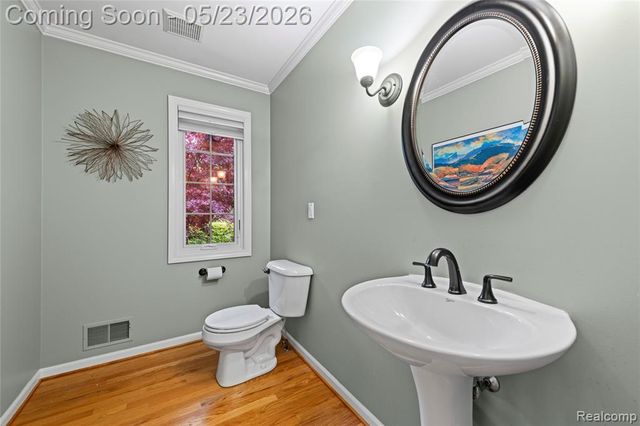 51013 W Hills Drive, Plymouth, MI 48170