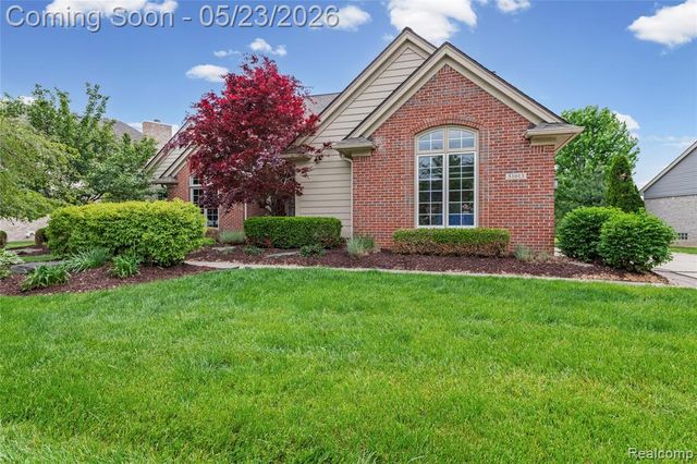 51013 W Hills Drive, Plymouth, MI 48170