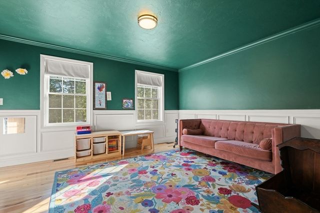 17 Pond Edge Trl, Wareham, MA 02571