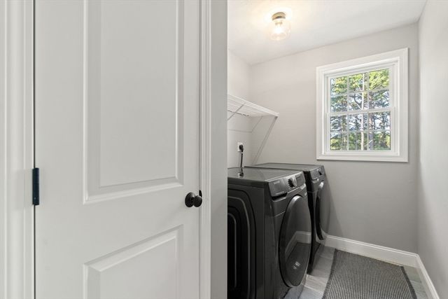 17 Pond Edge Trl, Wareham, MA 02571