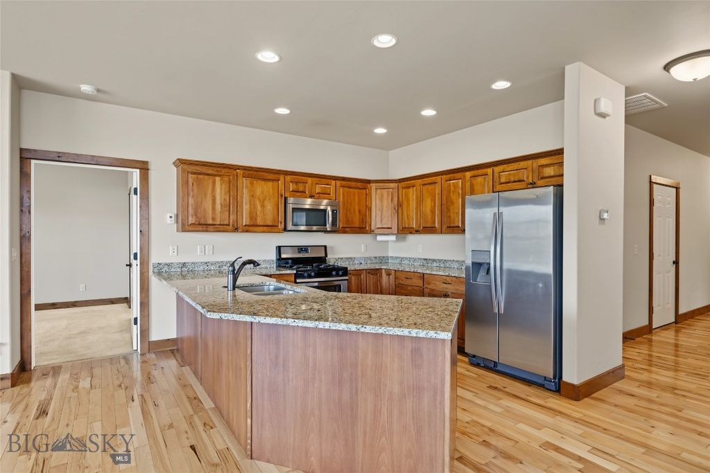 856 Sanders Avenue F, Bozeman, MT 59718 photo 4