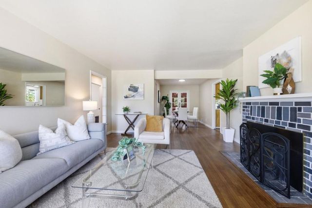 1537 Cypress Avenue, San Mateo, CA 94401