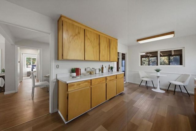 1537 Cypress Avenue, San Mateo, CA 94401