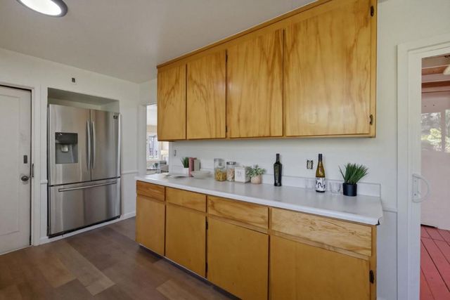 1537 Cypress Avenue, San Mateo, CA 94401