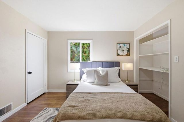 1537 Cypress Avenue, San Mateo, CA 94401