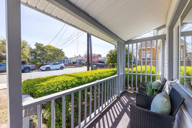 1537 Cypress Avenue, San Mateo, CA 94401