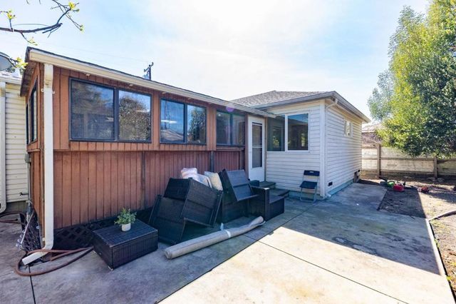 1537 Cypress Avenue, San Mateo, CA 94401