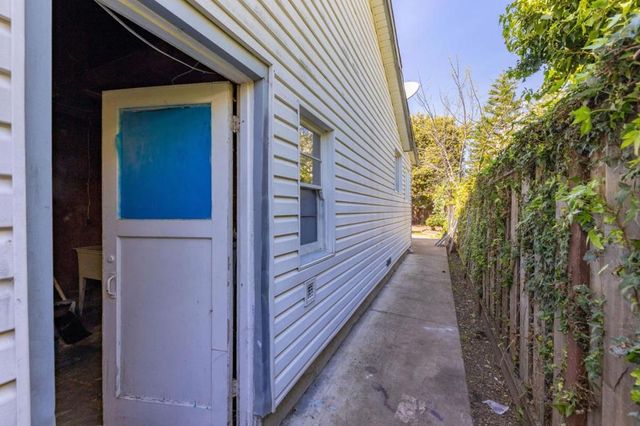 1537 Cypress Avenue, San Mateo, CA 94401