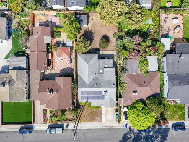 1537 Cypress Avenue, San Mateo, CA 94401