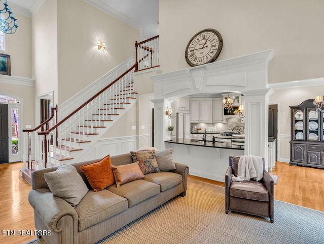 10 Hawthorne Place, Norris, TN 37828