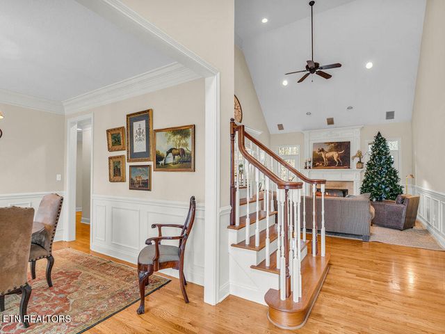 10 Hawthorne Place, Norris, TN 37828