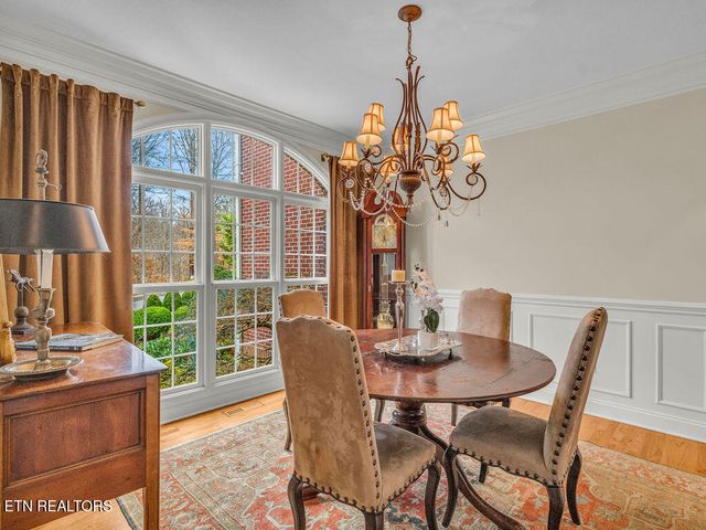 10 Hawthorne Place, Norris, TN 37828